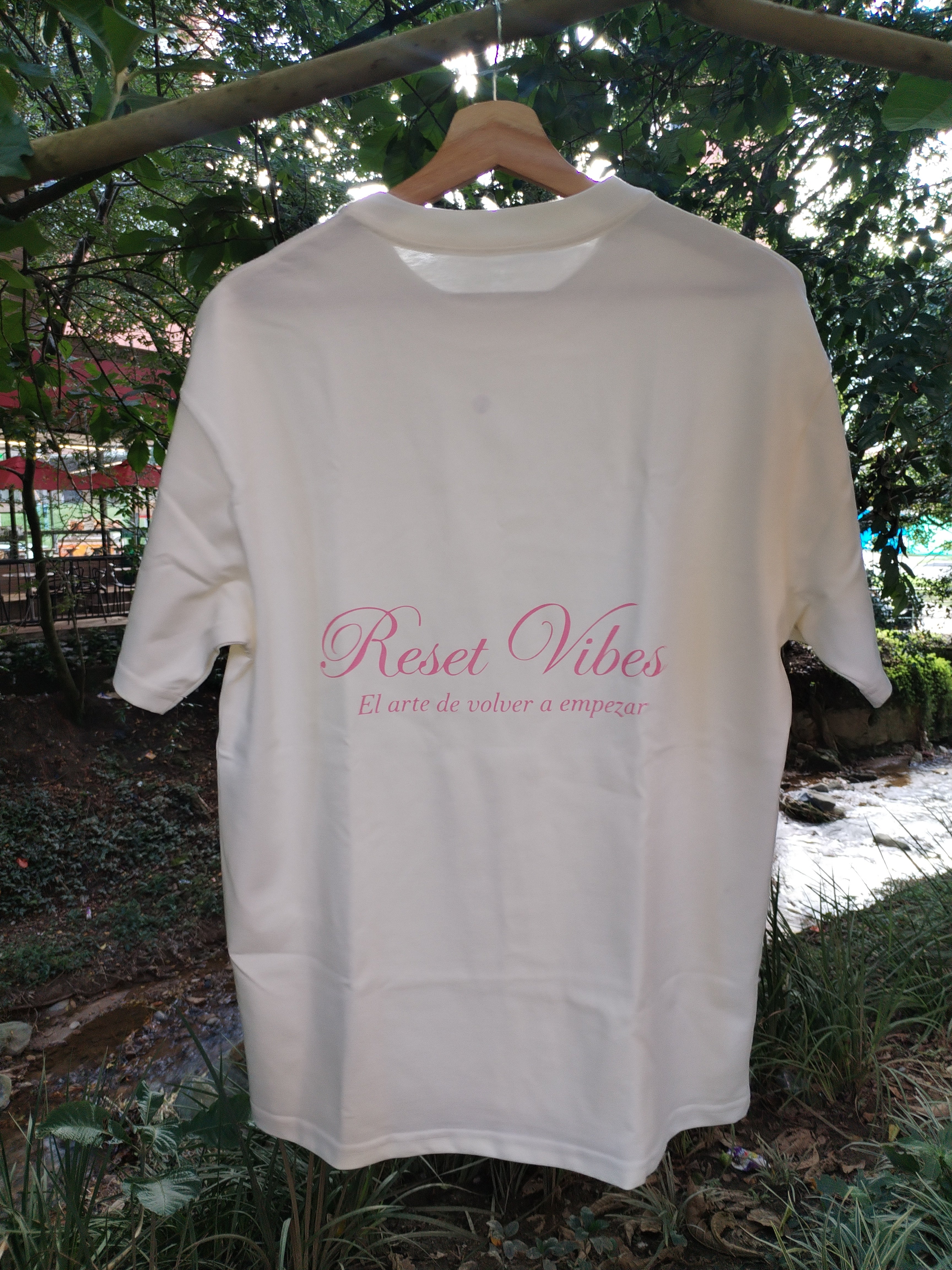 CAMISETA SEMI OVERSIZED MASCULINA IVORY RV CLUB