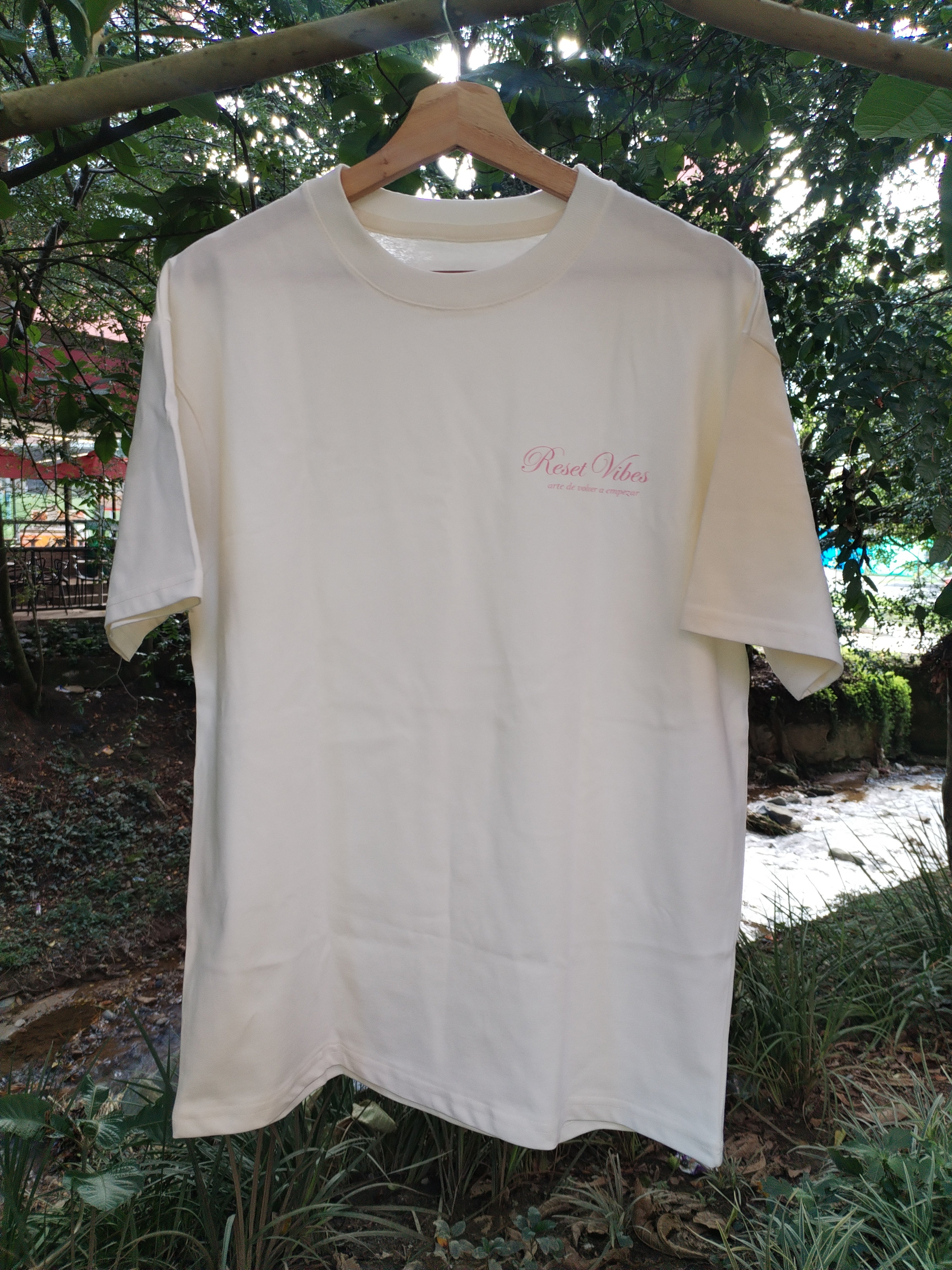 CAMISETA SEMI OVERSIZED MASCULINA IVORY RV CLUB