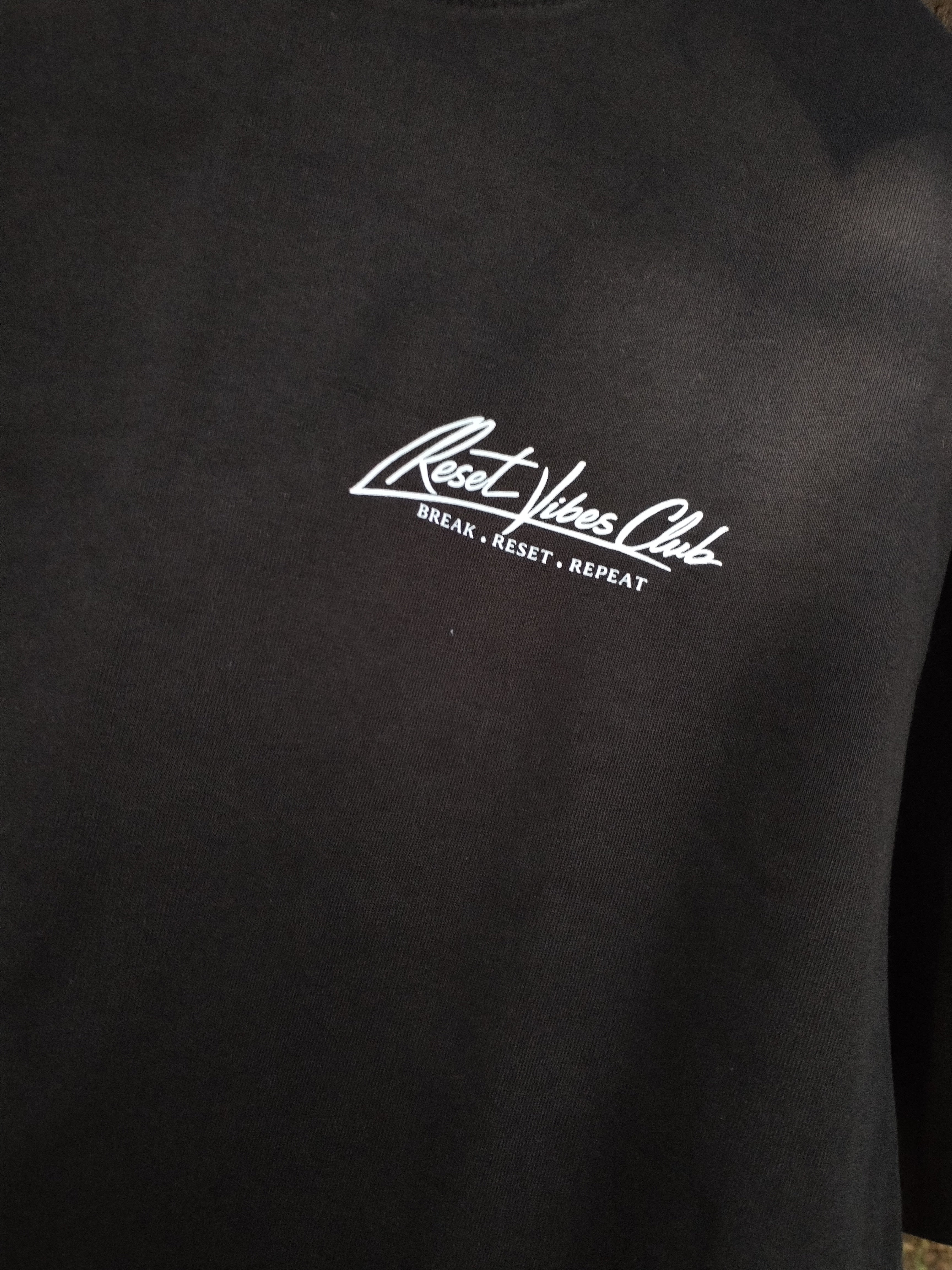 CAMISETA SEMI OVERSIZED MASCULINA NEGRA RV