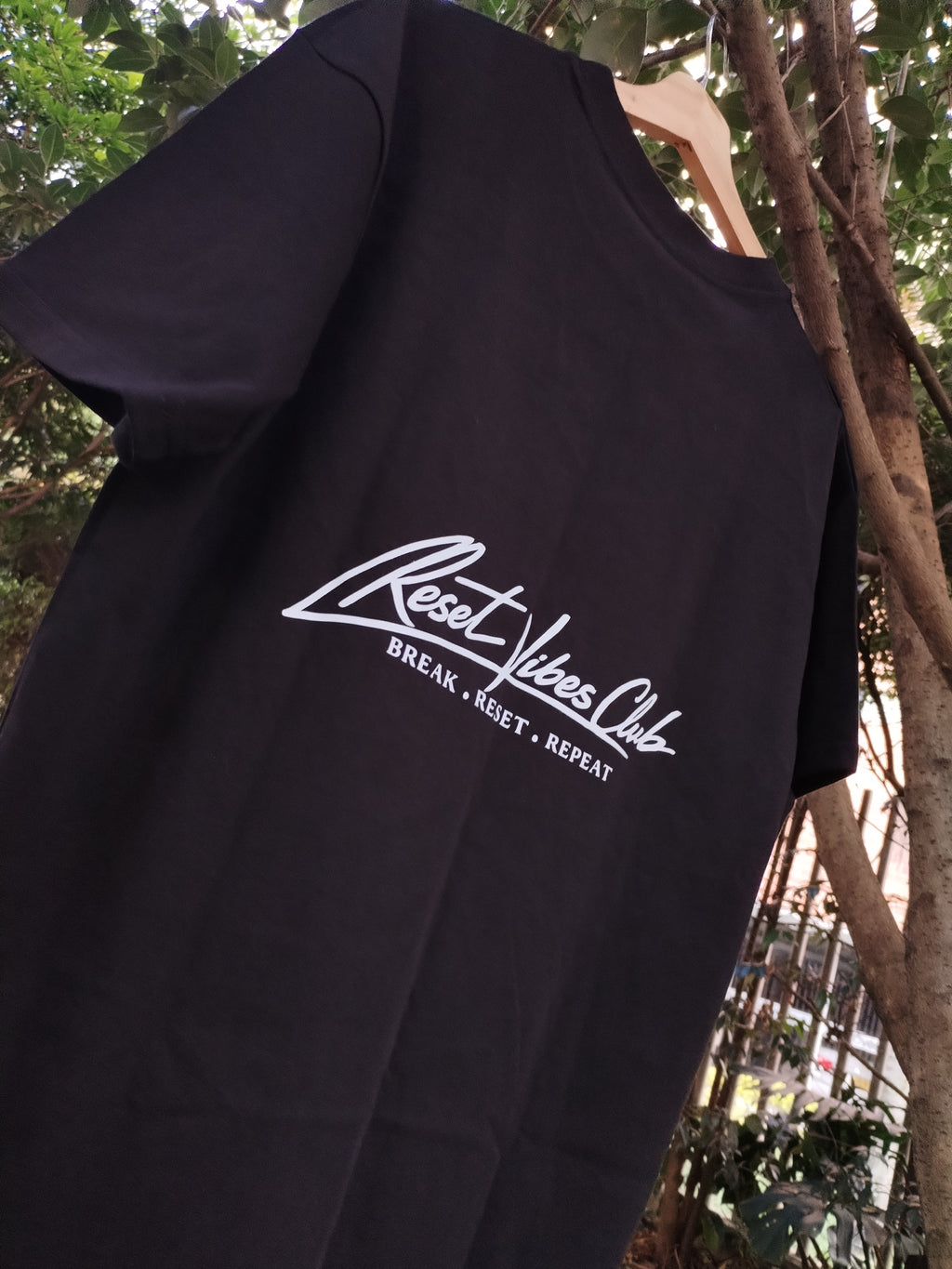 CAMISETA SEMI OVERSIZED MASCULINA NEGRA RV
