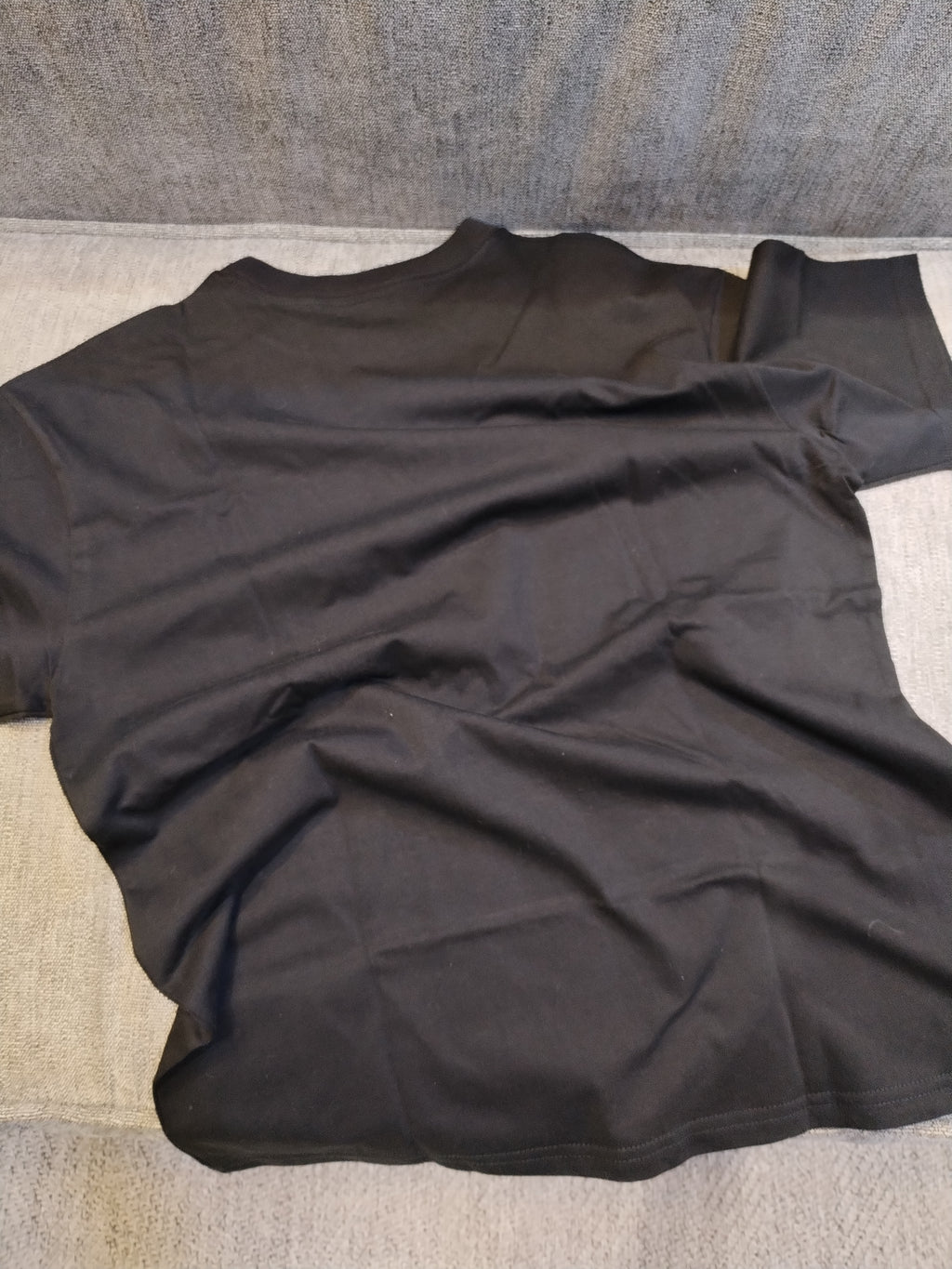 CAMISETA SEMI OVERSIZED MASCULINA TOKYO NEGRA