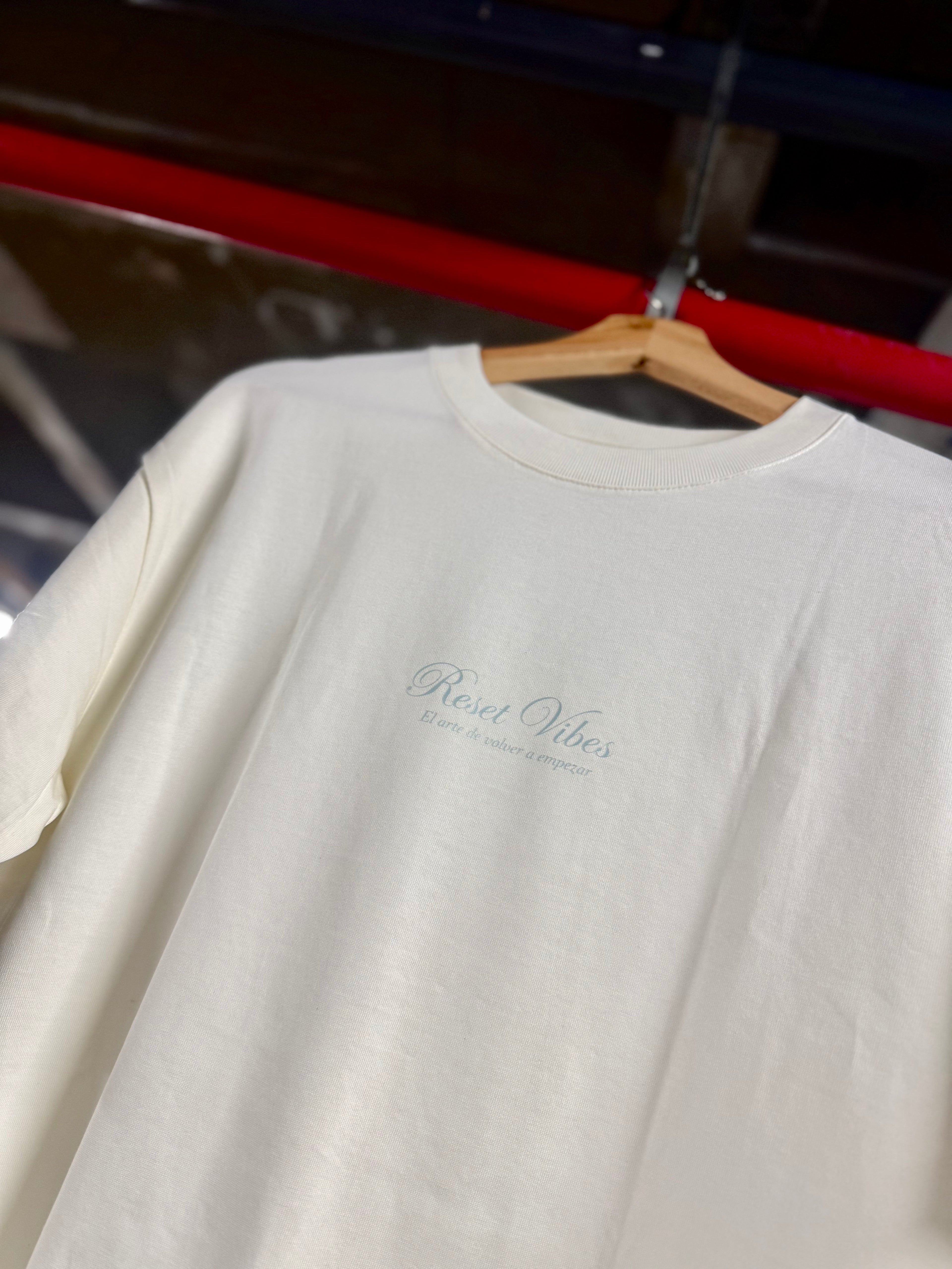 CAMISETA SEMI OVERSIZED MASCULINA MONACO IVORY