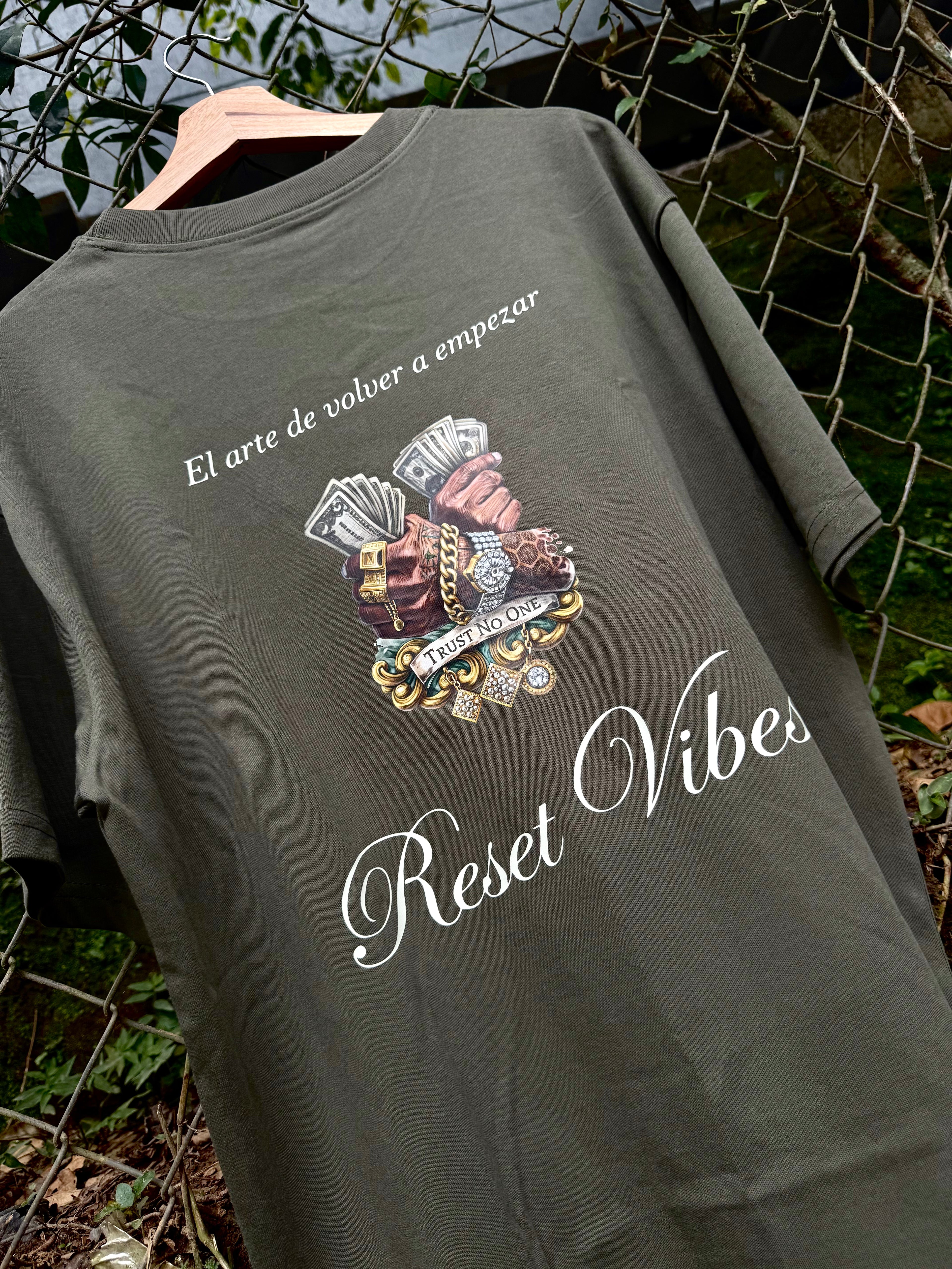CAMISETA SEMI OVERSIZED MASCULINA DOLLAR VERDE OLIVO