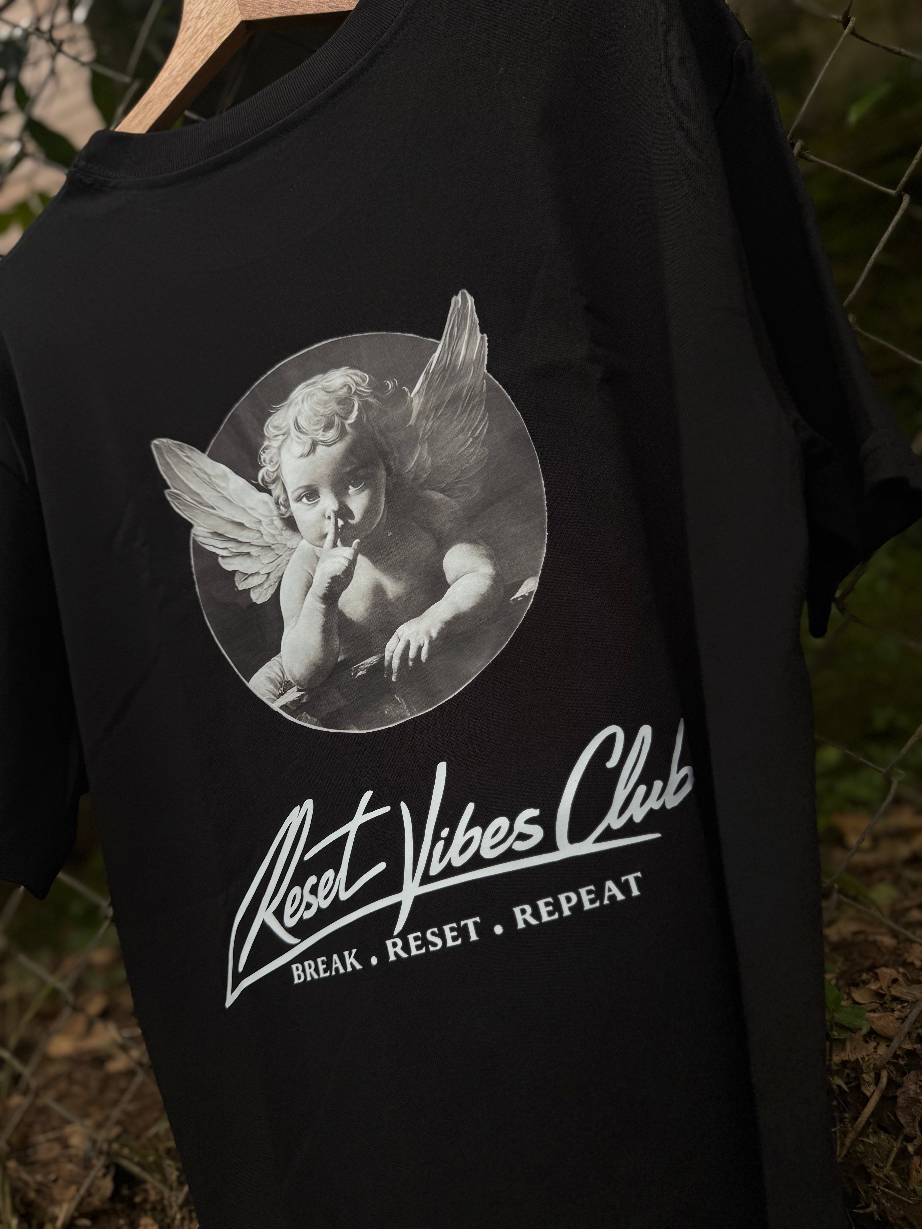 CAMISETA SEMI OVERSIZED MASCULINA ANGEL NEGRO