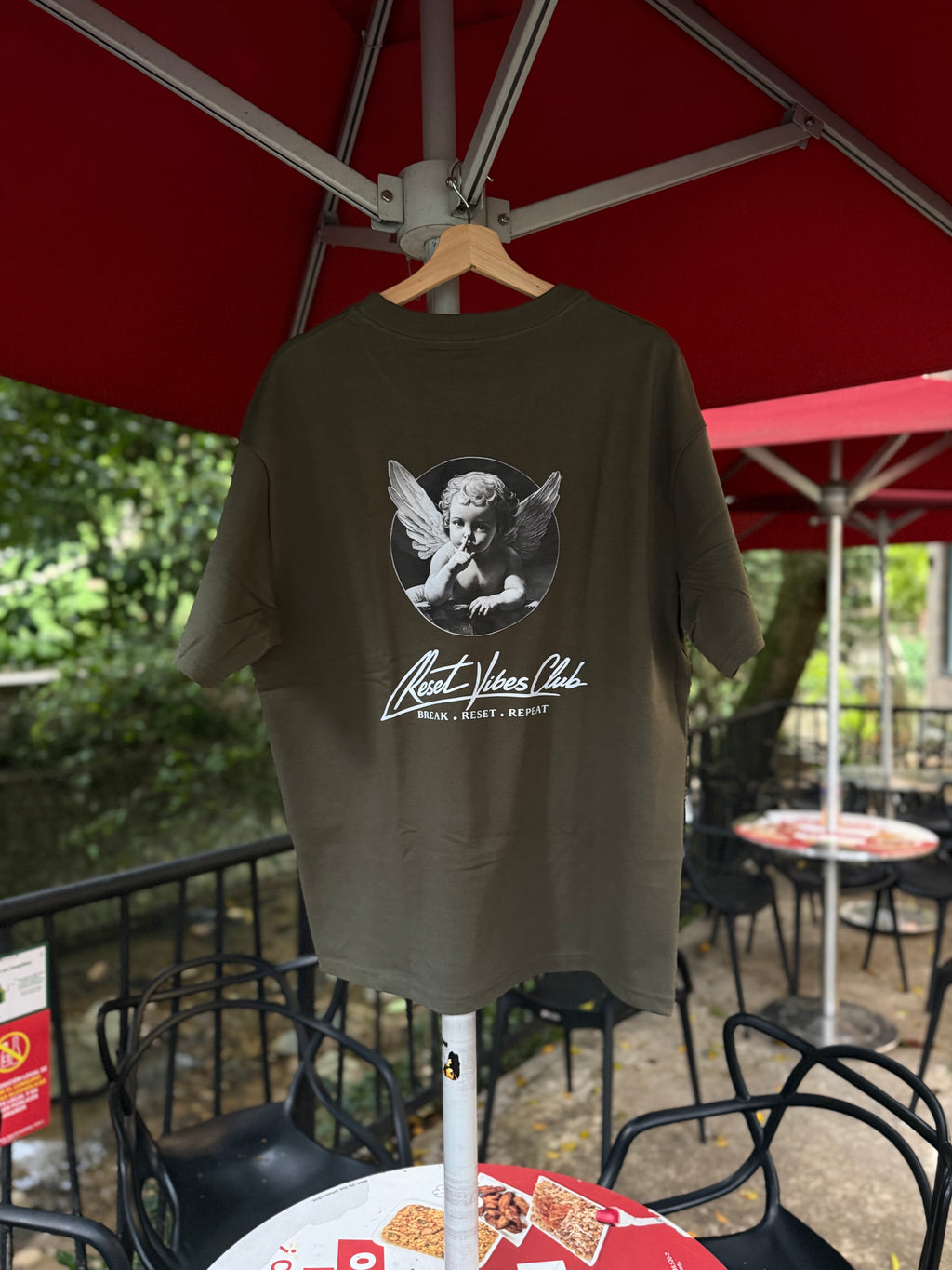 CAMISETA SEMI OVERSIZED MASCULINA ANGEL VERDE OLIVO